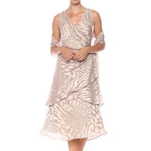 👗Alex Evenings Sleeveless Printed Chiffon Dress with Shawl in Champagne NWT